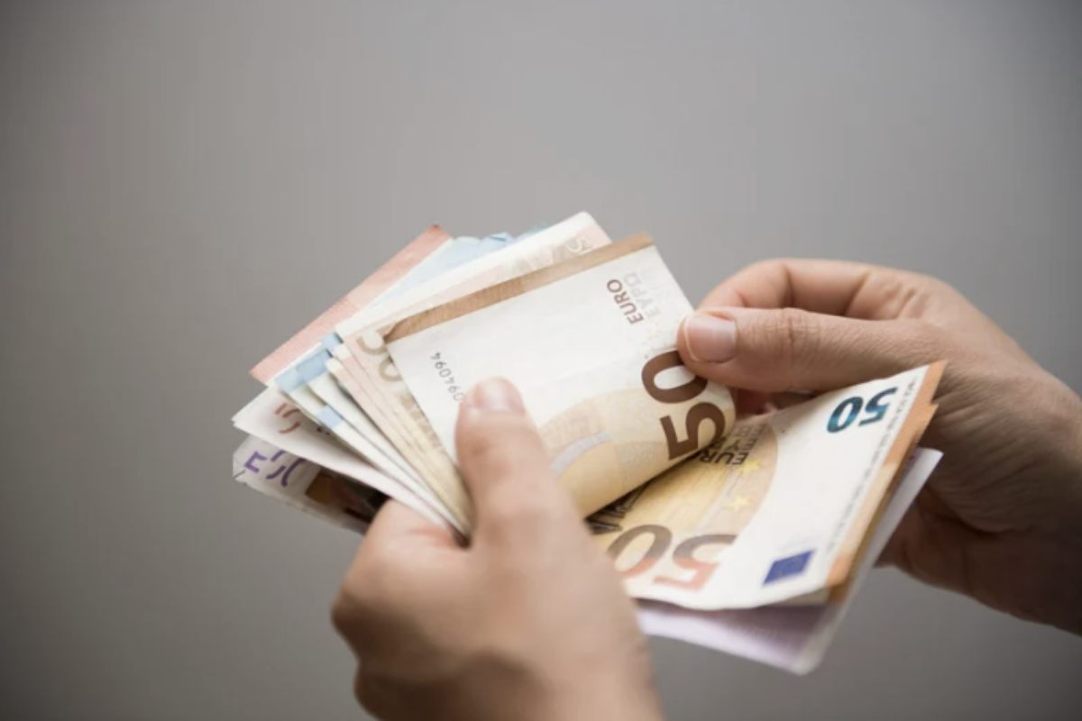 Le banconote in euro sono un simbolo dell’Unione Europea e sono attualmente utilizzate da oltre 347 milioni di cittadini in 20 paesi.