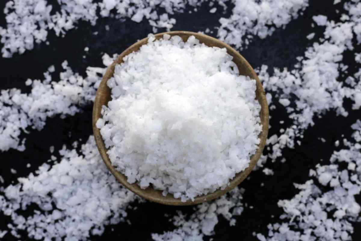 La prevenzione rimane la migliore strategia per evitare fastidiose macchie. Le creme solari con filtri minerali, come l’ossido di zinco
