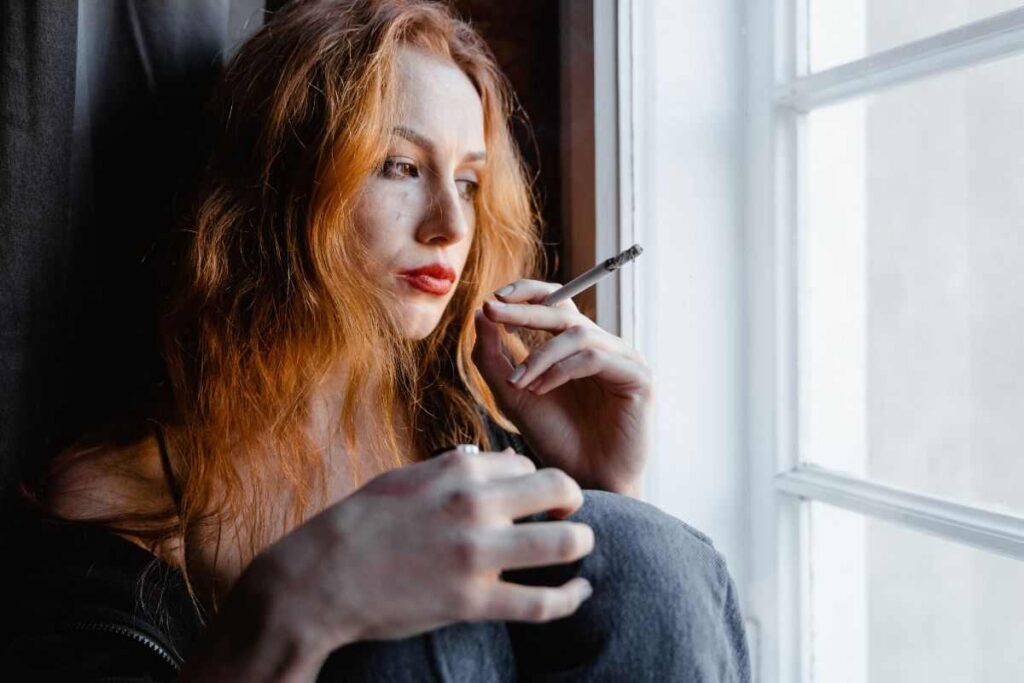 fumo giovanile: gli adolescenti rischiano di più ansia e depressione salute mentale